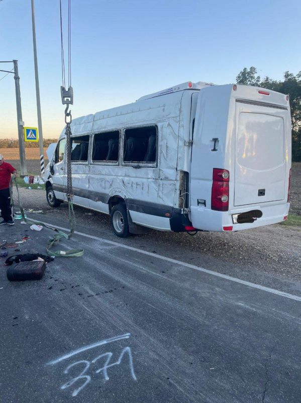 Водитель автобуса с 19 пассажирами уснул за рулем и попал в ДТП под Анапой Водитель автобуса с 19 пассажирами уснул за рулем и попал в ДТП под Анапой