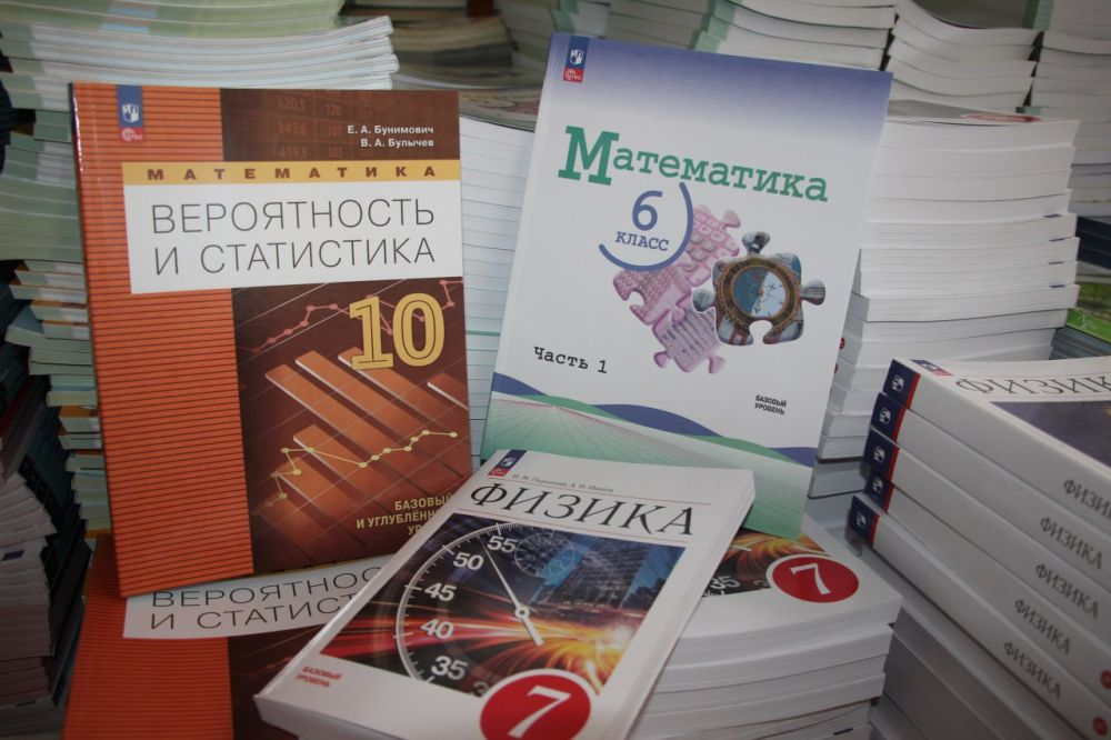#дети_и_образование. 23 623 экземпляра учебников было закуплено для керченских школ #дети_и_образование. 23 623 экземпляра учебников было закуплено для керченских школ