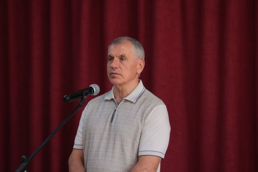 Владимир Константинов: Алушта — один из символов крымских курортов Владимир Константинов: Алушта — один из символов крымских курортов