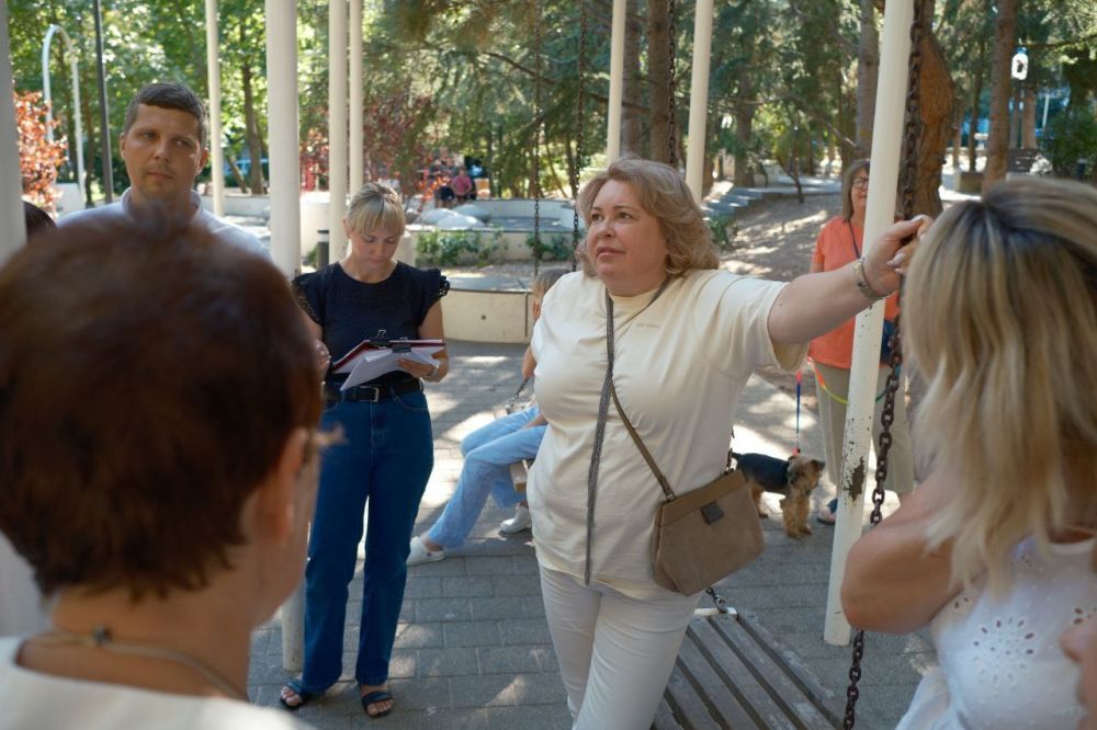 Янина Павленко: Большой обход Десятого микрорайона и ряда прилегающих улиц Янина Павленко: Большой обход Десятого микрорайона и ряда прилегающих улиц