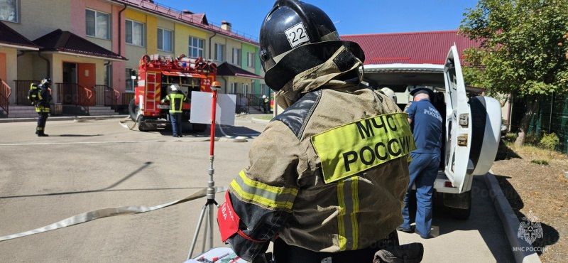 Пожарно-тактические учения прошли в дошкольном учреждении Евпатории Пожарно-тактические учения прошли в дошкольном учреждении Евпатории