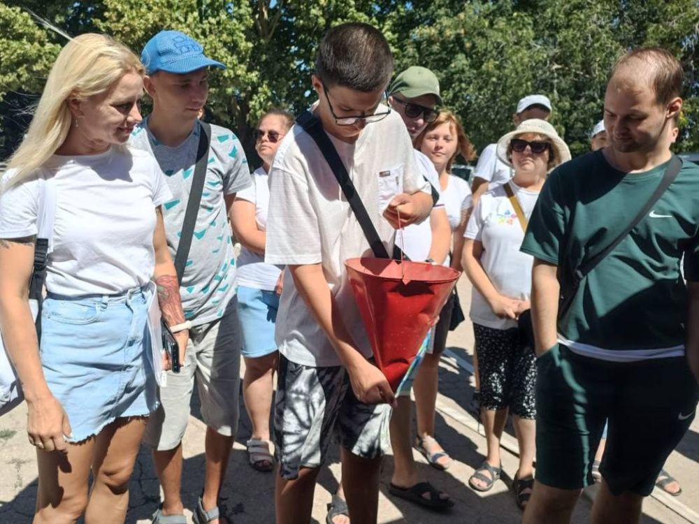 Ребята окунулись в мир пожарной безопасности, познакомились с лесопожарной техникой и оборудованием Ребята окунулись в мир пожарной безопасности, познакомились с лесопожарной техникой и оборудованием