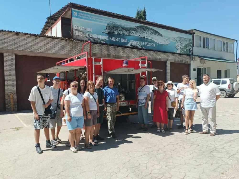 Ребята окунулись в мир пожарной безопасности, познакомились с лесопожарной техникой и оборудованием Ребята окунулись в мир пожарной безопасности, познакомились с лесопожарной техникой и оборудованием