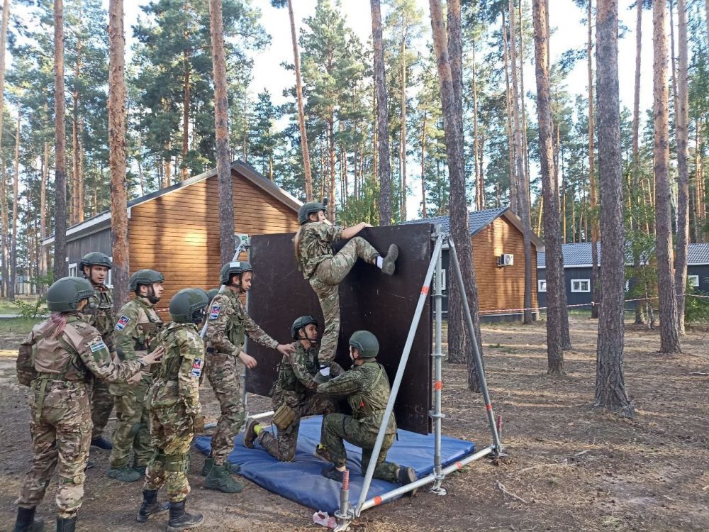«РУБЕЖ» ПРОЙДЕН!. В Воронежской области прошел Федеральный тактико-стратегический форум молодежного крыла Народного фронта... «РУБЕЖ» ПРОЙДЕН!. В Воронежской области прошел Федеральный тактико-стратегический форум молодежного крыла Народного фронта...
