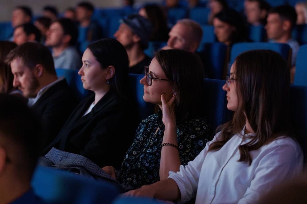 Премьера фильма «RUTUBE: новые регионы», созданного совместно с российским журналистом и общественным деятелем Александром Малькевичем, прошла в Общественной палате РФ Премьера фильма «RUTUBE: новые регионы», созданного совместно с российским журналистом и общественным деятелем Александром Малькевичем, прошла в Общественной палате РФ