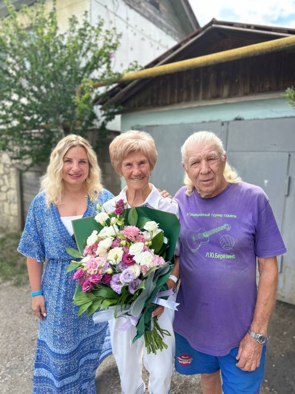 Ольга Торубарова: МОЙ ТРЕНЕР. В 90 лет она приседает 200 раз. Новый герой проекта «Мой тренер» - Тамара Егорова, ветеран спорта, который не расстается с физкультурой всю жизнь Ольга Торубарова: МОЙ ТРЕНЕР. В 90 лет она приседает 200 раз. Новый герой проекта «Мой тренер» - Тамара Егорова, ветеран спорта, который не расстается с физкультурой всю жизнь