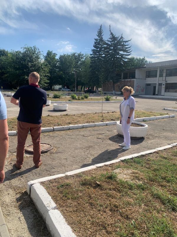 Светлана Маслова: Очередной визит в поселок Крымская Роза, где месяц назад была выявлена не удовлетворительная ситуация с санитарным состоянием Светлана Маслова: Очередной визит в поселок Крымская Роза, где месяц назад была выявлена не удовлетворительная ситуация с санитарным состоянием