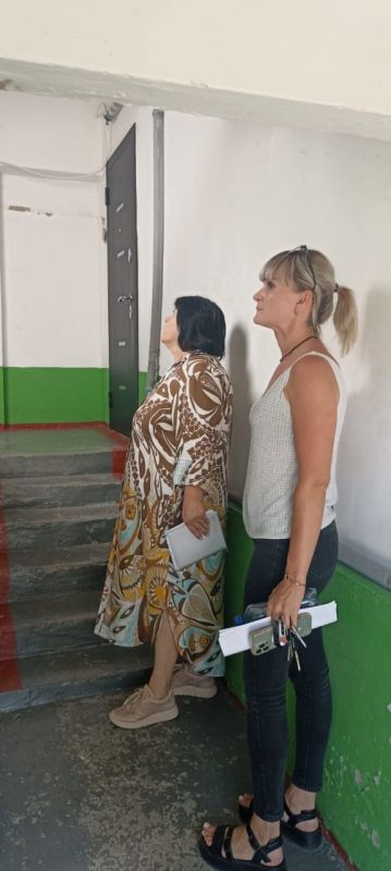 Исполняющий обязанности главы администрации Анжелика Ястребова осуществила выезд в Плодовоское сельское поселение с целью мониторинга состояния многоквартирных жилых домов Исполняющий обязанности главы администрации Анжелика Ястребова осуществила выезд в Плодовоское сельское поселение с целью мониторинга состояния многоквартирных жилых домов