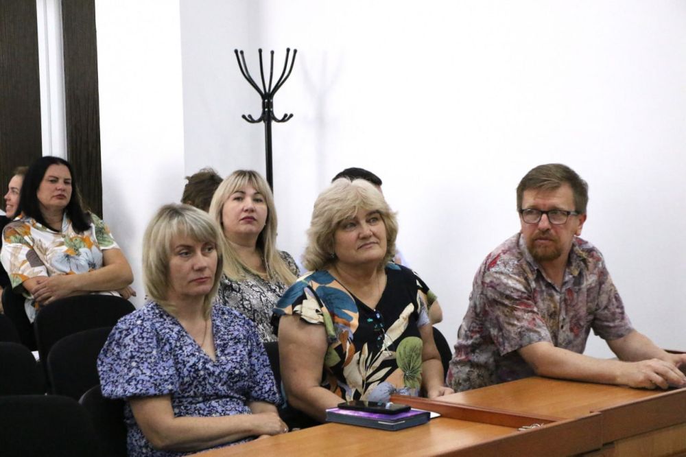 Ольга Урайкина: В большом зале администрации Бахчисарайского района состоялись публичные слушания по обсуждению проекта решения Бахчисарайского районного совета «О внесении изменений в Устав муниципального образования Бахчисарайский район Республики Крым» Ольга Урайкина: В большом зале администрации Бахчисарайского района состоялись публичные слушания по обсуждению проекта решения Бахчисарайского районного совета «О внесении изменений в Устав муниципального образования Бахчисарайский район Республики Крым»