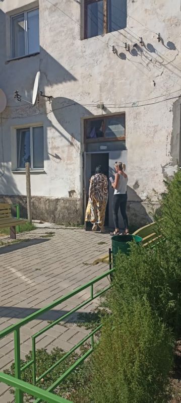 Исполняющий обязанности главы администрации Анжелика Ястребова осуществила выезд в Плодовоское сельское поселение с целью мониторинга состояния многоквартирных жилых домов Исполняющий обязанности главы администрации Анжелика Ястребова осуществила выезд в Плодовоское сельское поселение с целью мониторинга состояния многоквартирных жилых домов