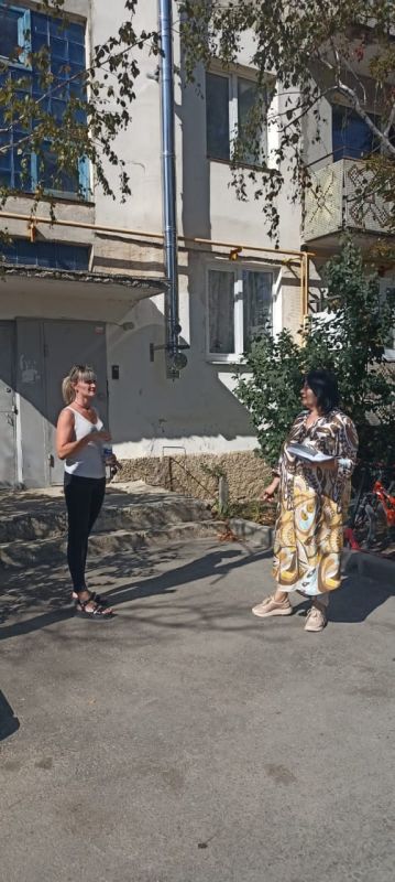 Исполняющий обязанности главы администрации Анжелика Ястребова осуществила выезд в Плодовоское сельское поселение с целью мониторинга состояния многоквартирных жилых домов Исполняющий обязанности главы администрации Анжелика Ястребова осуществила выезд в Плодовоское сельское поселение с целью мониторинга состояния многоквартирных жилых домов