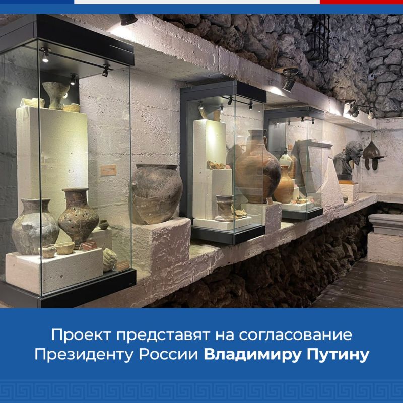 Глава Крыма Сергей Аксёнов вместе с митрополитом Симферопольским и Крымским Тихоном обсудил вопрос возрождения объекта культурного наследия «Неаполь Скифский» Глава Крыма Сергей Аксёнов вместе с митрополитом Симферопольским и Крымским Тихоном обсудил вопрос возрождения объекта культурного наследия «Неаполь Скифский»