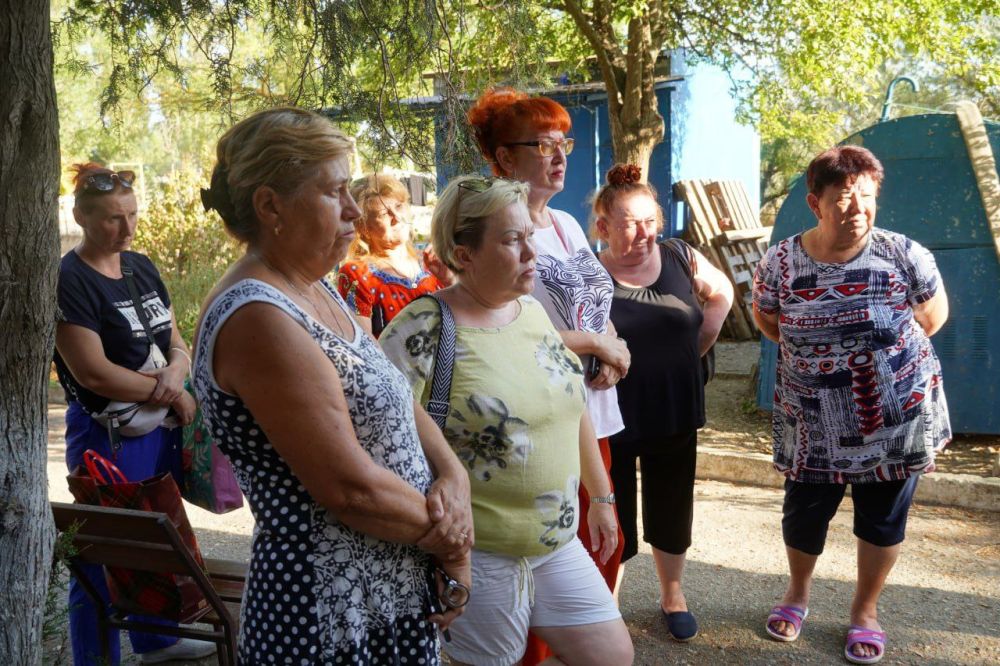Олег Каторгин: #в_диалоге_с_керчанами. Продолжаем встречи с жителями, которые еще не определились с выбором управляющей... Олег Каторгин: #в_диалоге_с_керчанами. Продолжаем встречи с жителями, которые еще не определились с выбором управляющей...