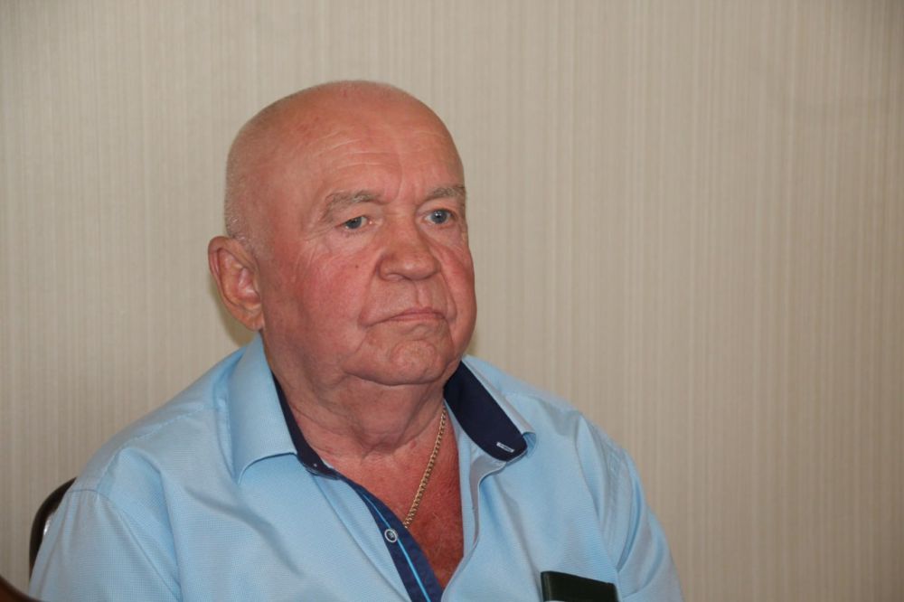 Александр Форманчук провёл ряд встреч по вопросам оказания помощи жителям Курской области Александр Форманчук провёл ряд встреч по вопросам оказания помощи жителям Курской области