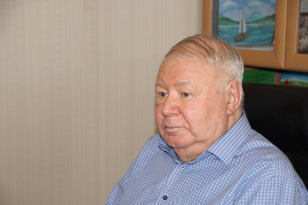 Александр Форманчук провёл ряд встреч по вопросам оказания помощи жителям Курской области Александр Форманчук провёл ряд встреч по вопросам оказания помощи жителям Курской области