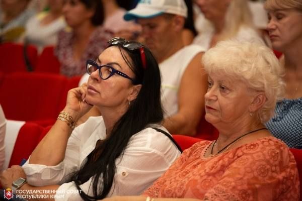 Владимир Константинов: Экологическая безопасность прибрежной зоны Черного моря – важный приоритет для Крыма Владимир Константинов: Экологическая безопасность прибрежной зоны Черного моря – важный приоритет для Крыма