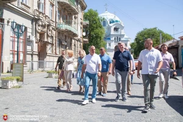 Владимир Константинов: Евпатория развивается хорошими темпами Владимир Константинов: Евпатория развивается хорошими темпами