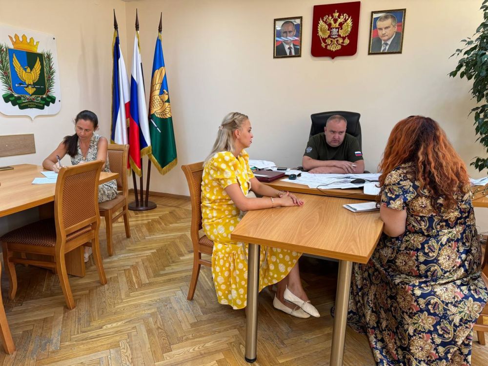 Денис Кратюк: Провел прием граждан, на котором были рассмотрены вопросы благоустройства внутридомовой территории МКД... Денис Кратюк: Провел прием граждан, на котором были рассмотрены вопросы благоустройства внутридомовой территории МКД...