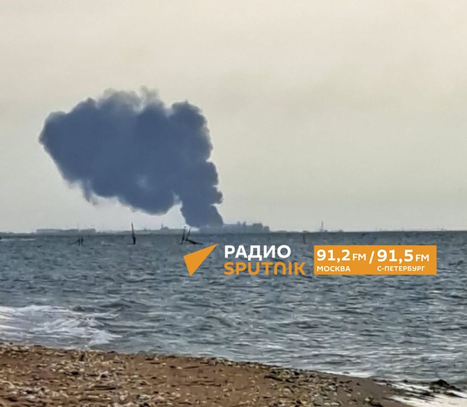Мы сначала думали, прилет по мосту, потом стало видно, что паром Мы сначала думали, прилет по мосту, потом стало видно, что паром