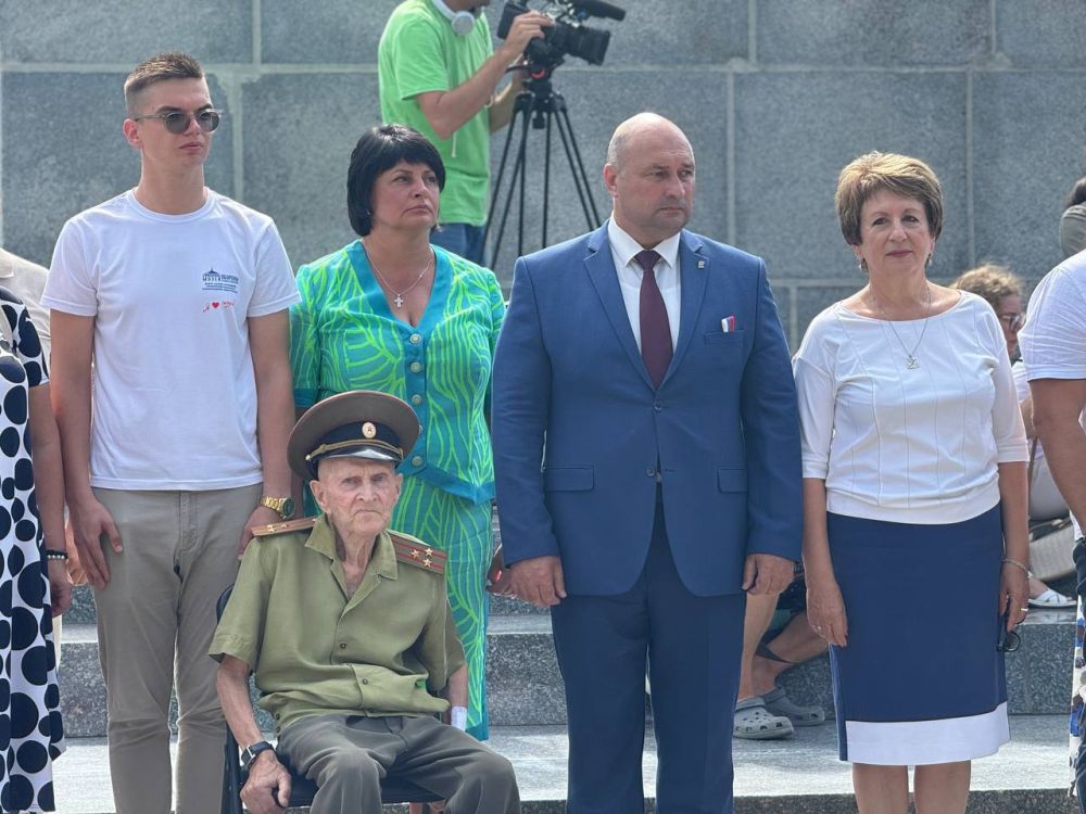 Екатерина Алтабаева: Утром приняла участие в праздничном мероприятии, посвящённом Дню государственного флага, на Сапун-горе Екатерина Алтабаева: Утром приняла участие в праздничном мероприятии, посвящённом Дню государственного флага, на Сапун-горе