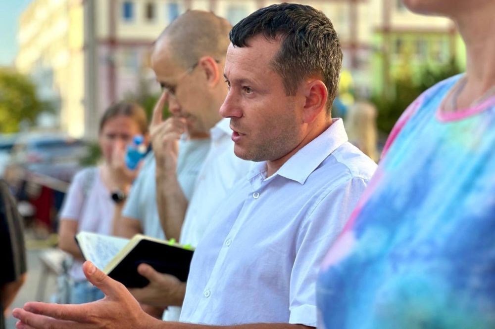 Владимир Немцев: Встретился с жителями улиц Тараса Шевченко и Репина, чтобы обсудить текущие вопросы жильцов многоквартирных домов Владимир Немцев: Встретился с жителями улиц Тараса Шевченко и Репина, чтобы обсудить текущие вопросы жильцов многоквартирных домов