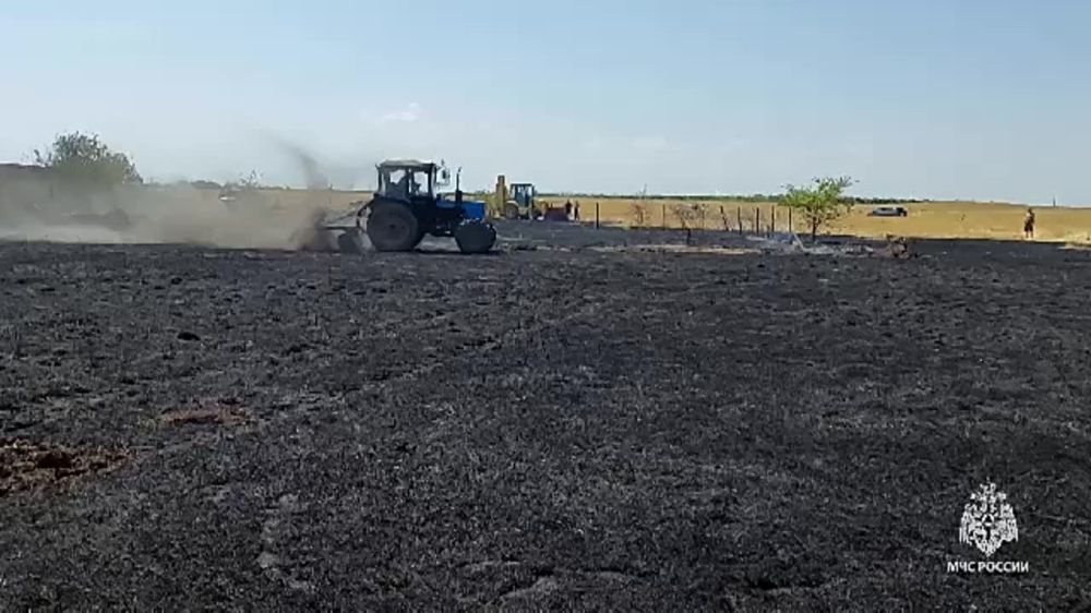 Возгорание сухой растительности площадью 300 квадратных метров ликвидировано в Кировском районе – МЧС