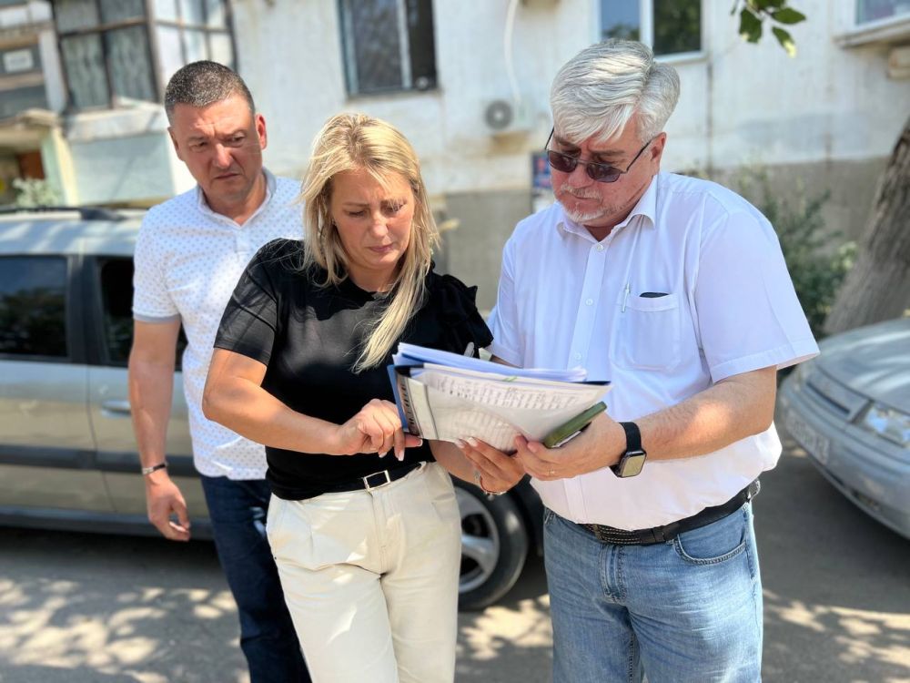 Игорь Ивин: Продолжаем встречаемся во дворах с председателями многоквартирных домов, обсуждаем рекомендованную стоимость размера платы на содержание общедомового имущества, поднимаем вопрос предоставления дополнительных услуг за счет повышения тарифа Игорь Ивин: Продолжаем встречаемся во дворах с председателями многоквартирных домов, обсуждаем рекомендованную стоимость размера платы на содержание общедомового имущества, поднимаем вопрос предоставления дополнительных услуг за счет повышения тарифа
