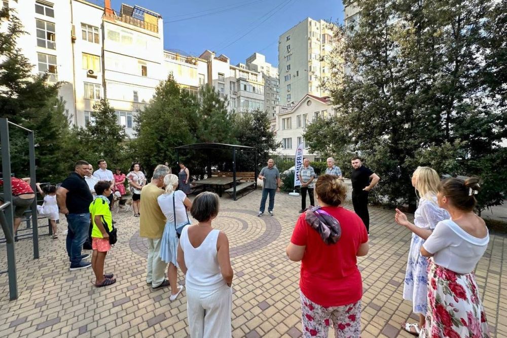 Владимир Немцев: Встретился с жителями улиц Тараса Шевченко и Репина, чтобы обсудить текущие вопросы жильцов многоквартирных домов Владимир Немцев: Встретился с жителями улиц Тараса Шевченко и Репина, чтобы обсудить текущие вопросы жильцов многоквартирных домов