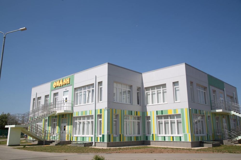 В Евпатории в микрорайоне Исмаил-Бей открылся детский сад на 135 воспитанников В Евпатории в микрорайоне Исмаил-Бей открылся детский сад на 135 воспитанников