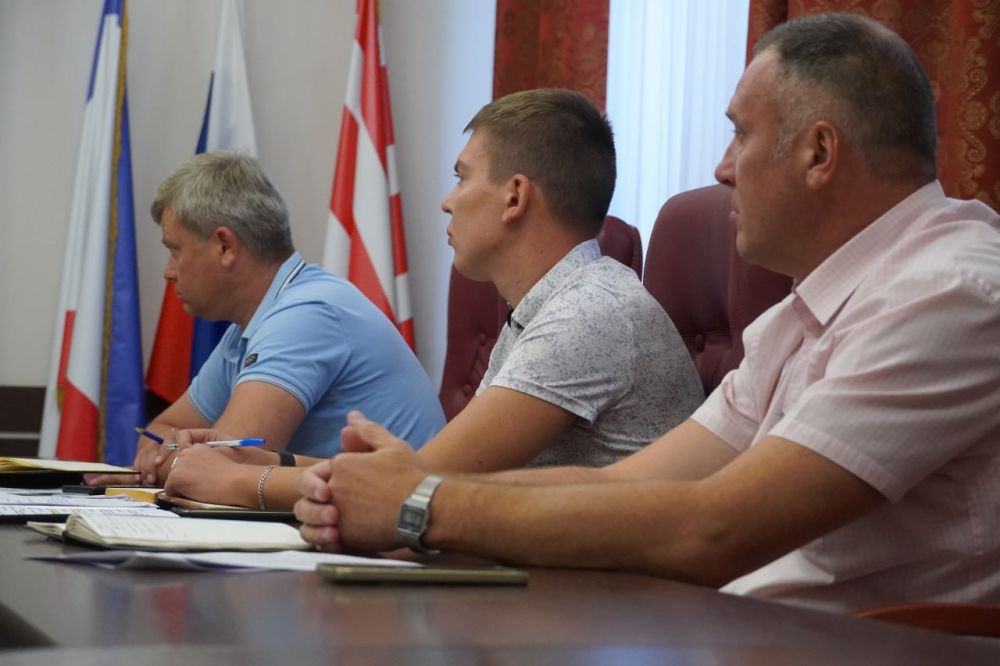 Олег Каторгин: #городские_новости. Провел аппаратное совещание с заместителями главы администрации города, начальниками структурных подразделений, в котором приняла участие глава муниципального образования Ольга СОЛОДИЛОВА Олег Каторгин: #городские_новости. Провел аппаратное совещание с заместителями главы администрации города, начальниками структурных подразделений, в котором приняла участие глава муниципального образования Ольга СОЛОДИЛОВА