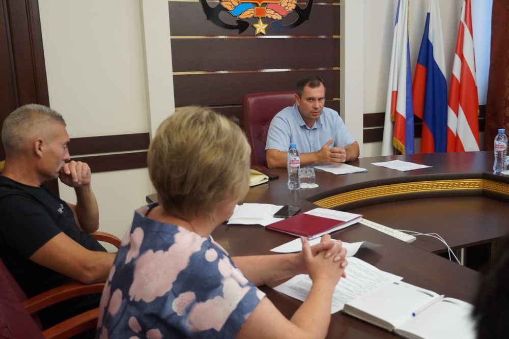 Олег Каторгин: #городские_новости. Провел аппаратное совещание с заместителями главы администрации города, начальниками структурных подразделений, в котором приняла участие глава муниципального образования Ольга СОЛОДИЛОВА Олег Каторгин: #городские_новости. Провел аппаратное совещание с заместителями главы администрации города, начальниками структурных подразделений, в котором приняла участие глава муниципального образования Ольга СОЛОДИЛОВА