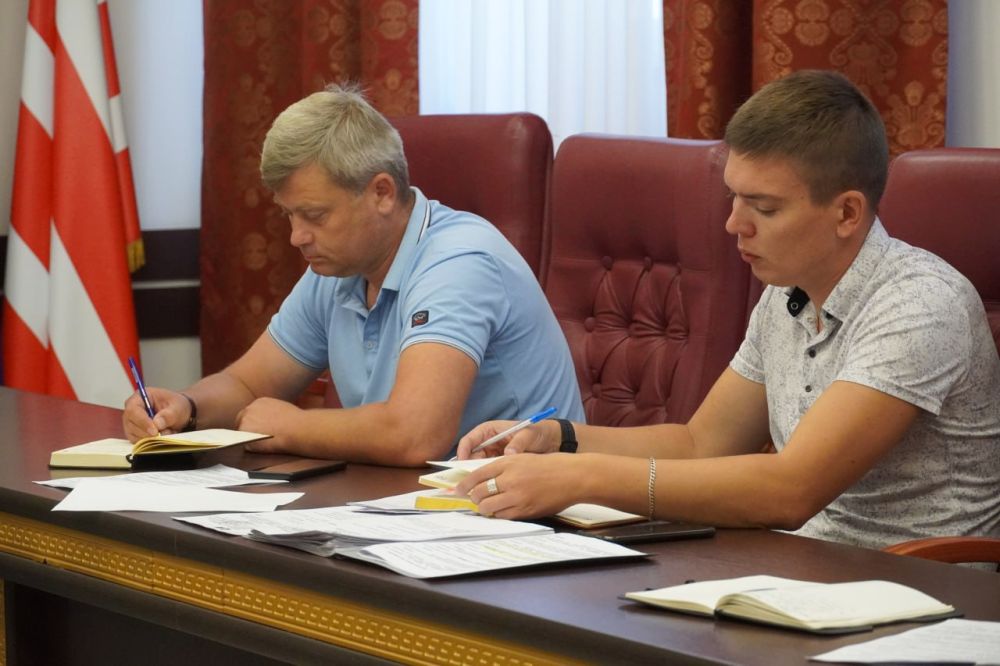 Олег Каторгин: #городские_новости. Провел аппаратное совещание с заместителями главы администрации города, начальниками структурных подразделений, в котором приняла участие глава муниципального образования Ольга СОЛОДИЛОВА Олег Каторгин: #городские_новости. Провел аппаратное совещание с заместителями главы администрации города, начальниками структурных подразделений, в котором приняла участие глава муниципального образования Ольга СОЛОДИЛОВА