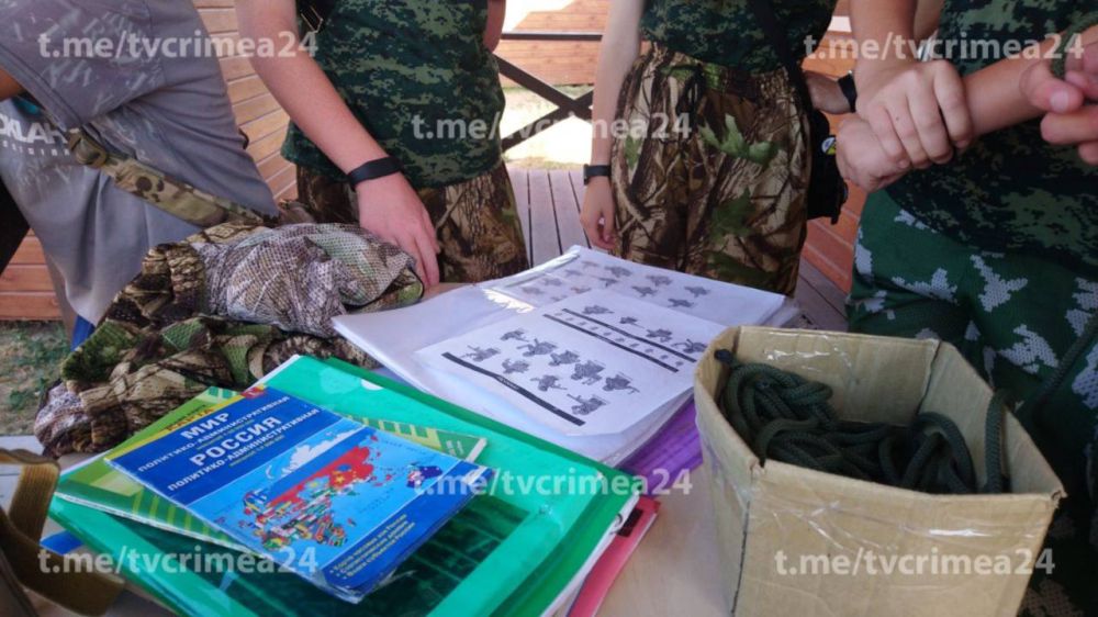 В Ленинский район Крыма на отдых приехали дети из ДНР В Ленинский район Крыма на отдых приехали дети из ДНР