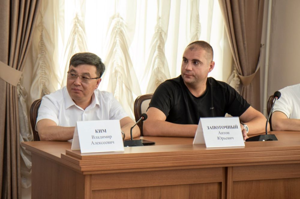 В Симферополе состоялось оперативно-хозяйственное совещание, в ходе которого руководители структурных подразделений отчитались о проделанной работе В Симферополе состоялось оперативно-хозяйственное совещание, в ходе которого руководители структурных подразделений отчитались о проделанной работе