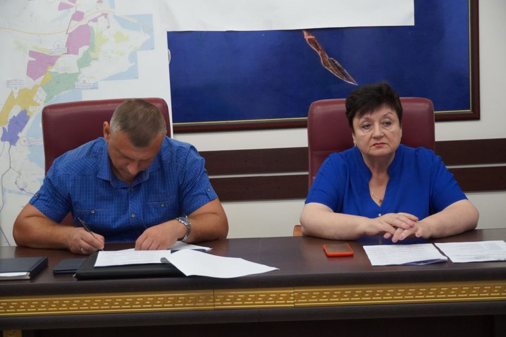 Олег Каторгин: #городские_новости. Провел аппаратное совещание с заместителями главы администрации города, начальниками структурных подразделений, в котором приняла участие глава муниципального образования Ольга СОЛОДИЛОВА Олег Каторгин: #городские_новости. Провел аппаратное совещание с заместителями главы администрации города, начальниками структурных подразделений, в котором приняла участие глава муниципального образования Ольга СОЛОДИЛОВА