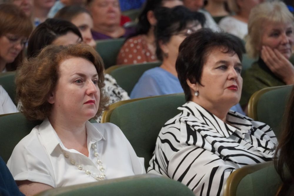 #дети_и_образование. В Керчи состоялась ежегодная расширенная коллегия управления образования, которая собрала в одном зале... #дети_и_образование. В Керчи состоялась ежегодная расширенная коллегия управления образования, которая собрала в одном зале...