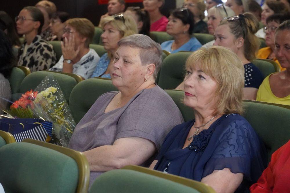 #дети_и_образование. В Керчи состоялась ежегодная расширенная коллегия управления образования, которая собрала в одном зале... #дети_и_образование. В Керчи состоялась ежегодная расширенная коллегия управления образования, которая собрала в одном зале...