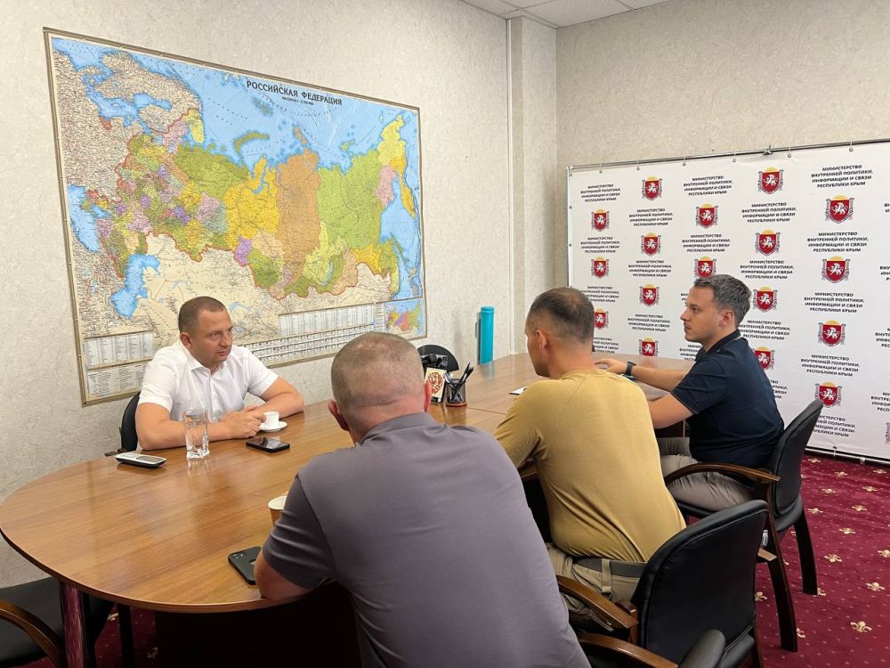 Альберт Куршутов: Провел рабочее совещание по вопросу открытия в Республике Крым Центра военно-спортивной подготовки и патриотического воспитания молодежи "ВОИН" Альберт Куршутов: Провел рабочее совещание по вопросу открытия в Республике Крым Центра военно-спортивной подготовки и патриотического воспитания молодежи "ВОИН"