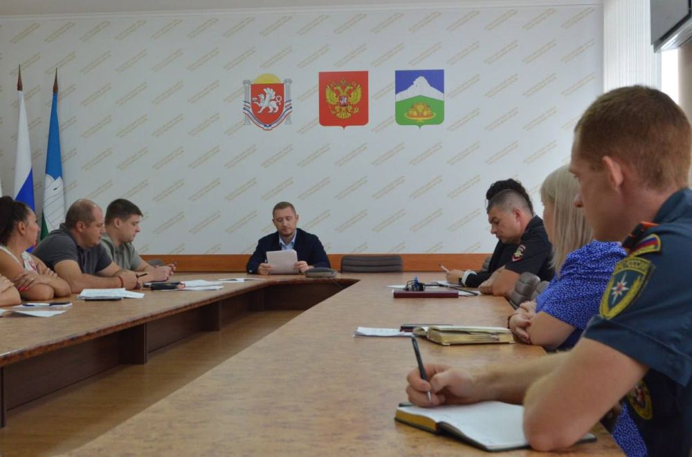 Провел заседание антитеррористической комиссии Провел заседание антитеррористической комиссии
