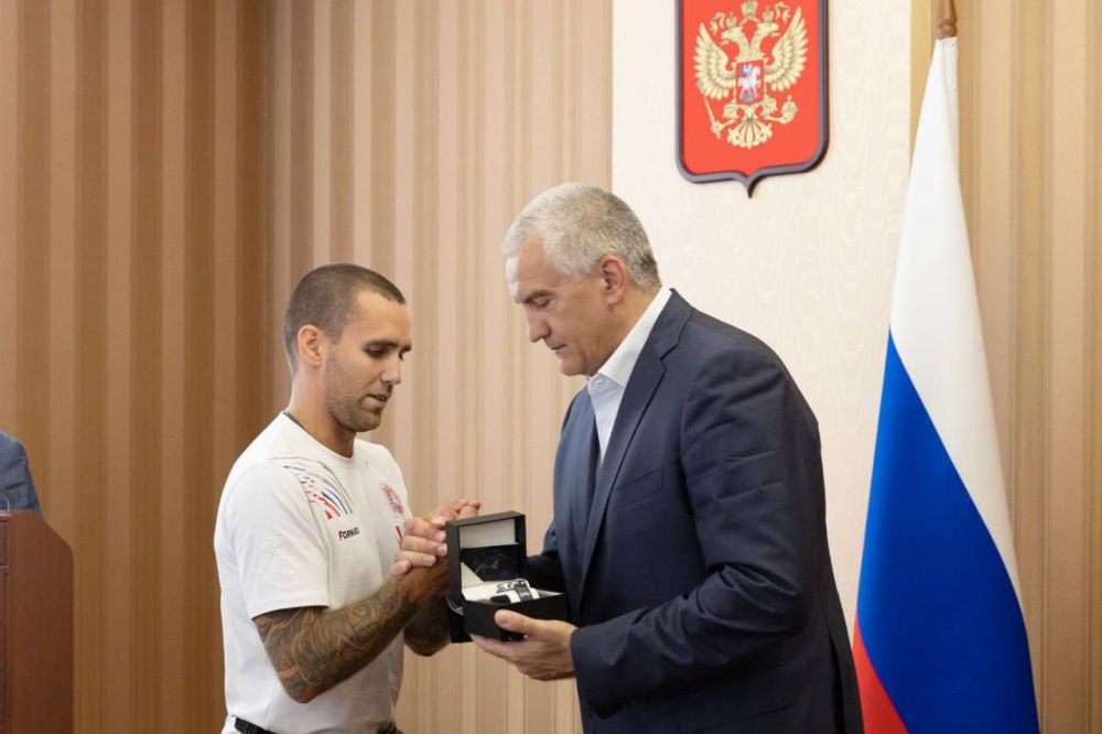 Глава Республики Крым Сергей Валерьевич Аксёнов наградил членов сборной команды Республики Крым – призеров и участников Межрегионального комплексного физкультурного мероприятия среди ветеранов СВО «Кубок Защитников Отечества ЮФО и СКФО» в г. Ставрополь Глава Республики Крым Сергей Валерьевич Аксёнов наградил членов сборной команды Республики Крым – призеров и участников Межрегионального комплексного физкультурного мероприятия среди ветеранов СВО «Кубок Защитников Отечества ЮФО и СКФО» в г. Ставрополь