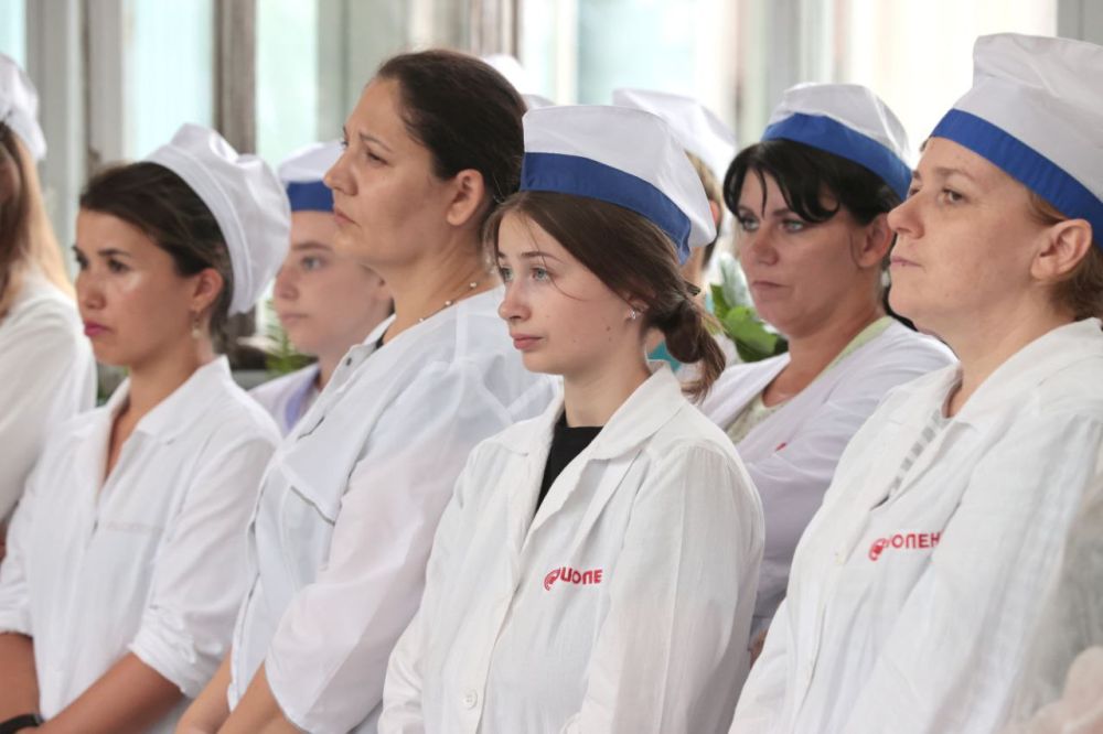 Владимир Константинов: Осмотрел производственные цеха завода «Фиолент» и встретился с трудовым коллективом предприятия Владимир Константинов: Осмотрел производственные цеха завода «Фиолент» и встретился с трудовым коллективом предприятия