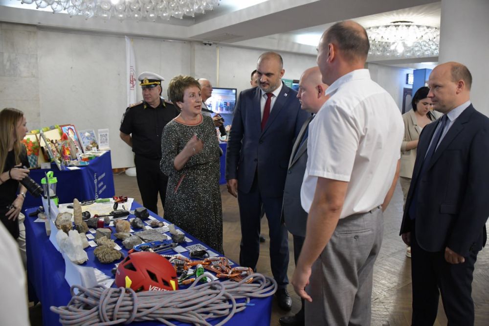 Екатерина Алтабаева: Приняла участие в традиционном августовском совещании работников образования и науки Севастополя под председательством губернатора города М. В. Развожаева Екатерина Алтабаева: Приняла участие в традиционном августовском совещании работников образования и науки Севастополя под председательством губернатора города М. В. Развожаева