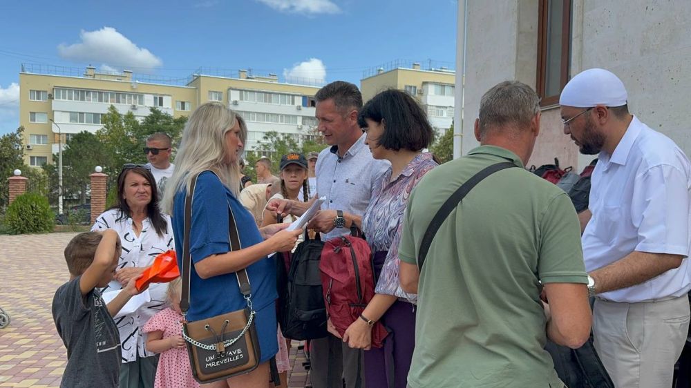 165 детей участников СВО из Черноморского района получили подарки в преддверии нового учебного года 165 детей участников СВО из Черноморского района получили подарки в преддверии нового учебного года