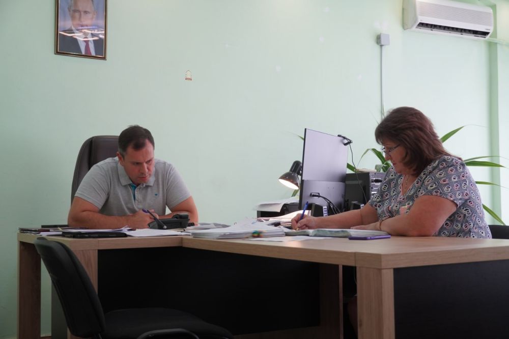 Олег Каторгин: #в_диалоге_с_керчанами. Провел очередной прием граждан в режиме «телефонной линии». Сегодня поступило много... Олег Каторгин: #в_диалоге_с_керчанами. Провел очередной прием граждан в режиме «телефонной линии». Сегодня поступило много...