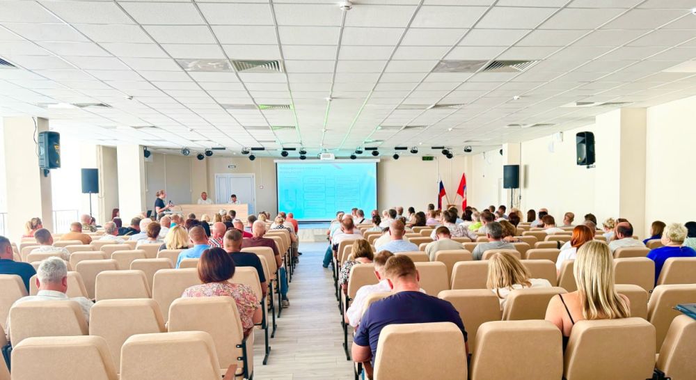 Севастопольские госавтоинспекторы рассказали педагогам об использовании паспорта дорожной безопасности Севастопольские госавтоинспекторы рассказали педагогам об использовании паспорта дорожной безопасности