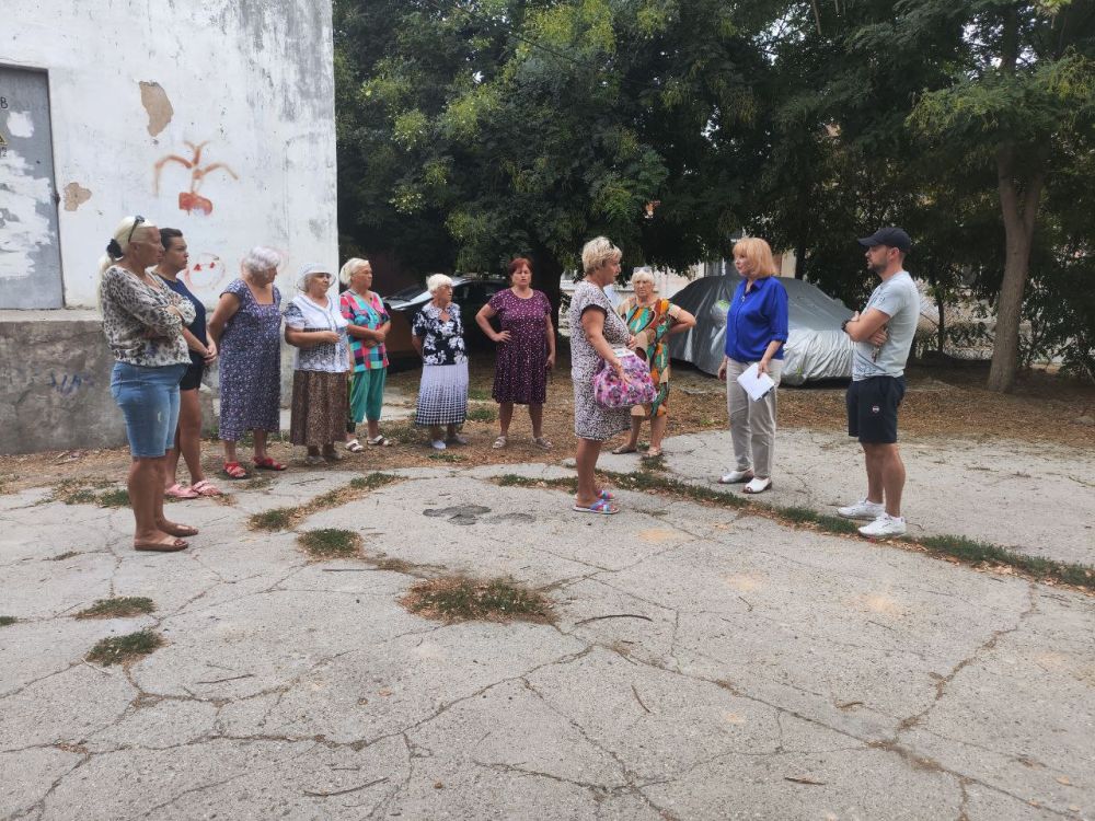 Эммилия Леонова: Продолжаю общение с жителями частного сектора Старого Города, избирательного округа №3 Эммилия Леонова: Продолжаю общение с жителями частного сектора Старого Города, избирательного округа №3