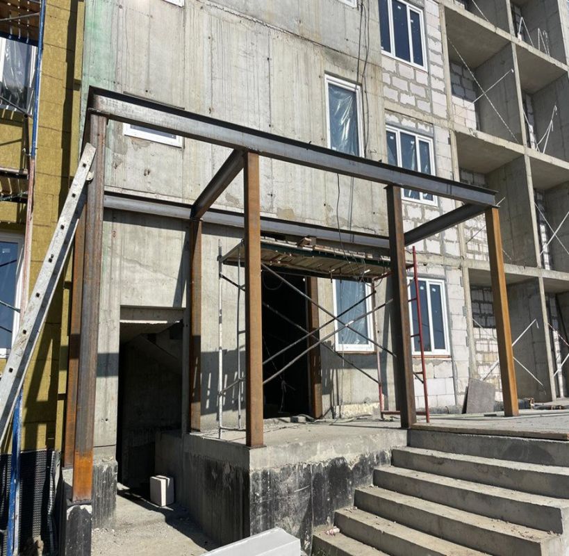 В поселке Малый маяк г. Алушта продолжается строительство 72-квартирного жилого дома В поселке Малый маяк г. Алушта продолжается строительство 72-квартирного жилого дома