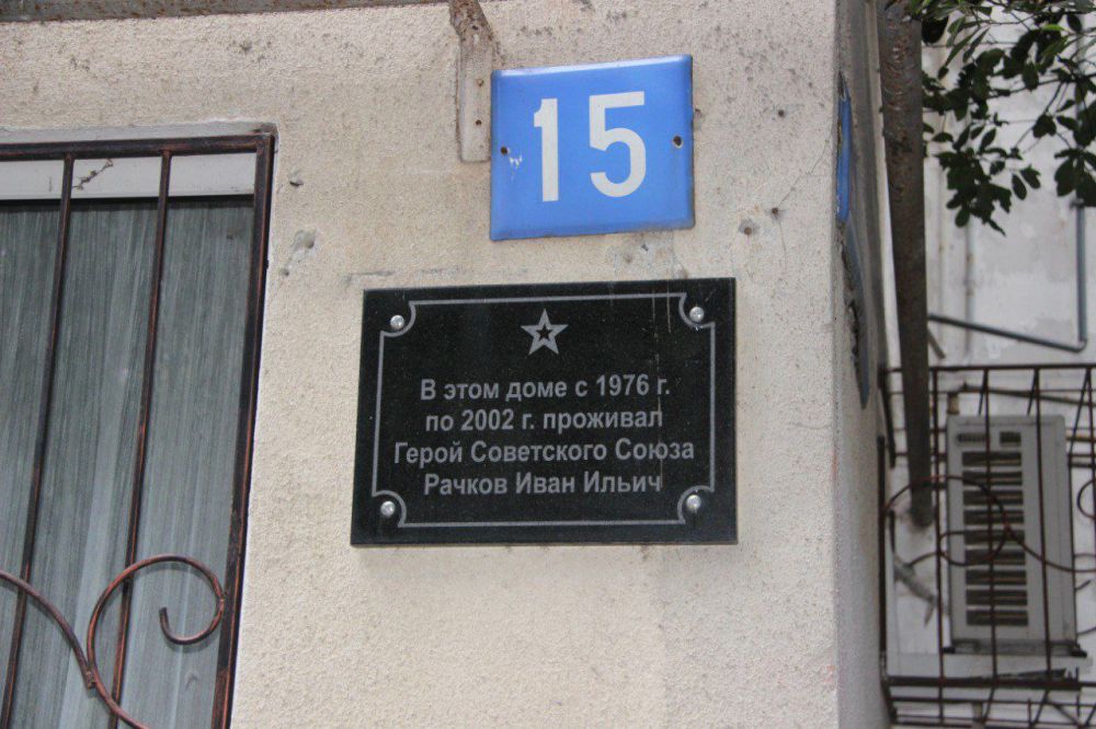 Константин Шимановский: Вечерний обход улицы Карла Маркса! Центральная часть города – дворы заасфальтированные Константин Шимановский: Вечерний обход улицы Карла Маркса! Центральная часть города – дворы заасфальтированные