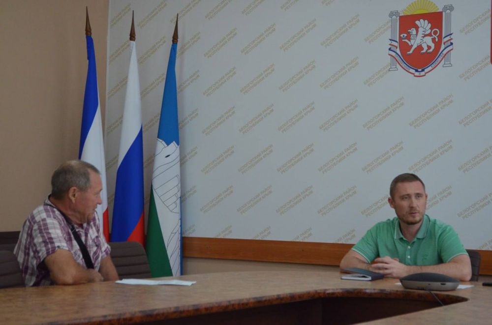 Еженедельно по четвергам провожу личный прием граждан Еженедельно по четвергам провожу личный прием граждан