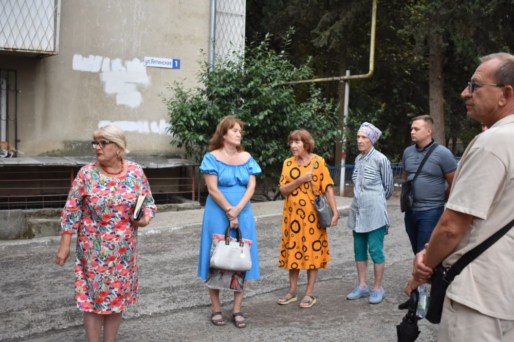 Галина Огнёва: Продолжаю встречи с жителями многоквартирных домов Галина Огнёва: Продолжаю встречи с жителями многоквартирных домов